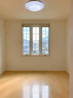 プレステージ東福原【2階】の居間