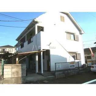 ホワイトハウスII【2階】の外観