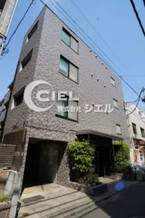 グランヴァン四谷三丁目【1階】の外観