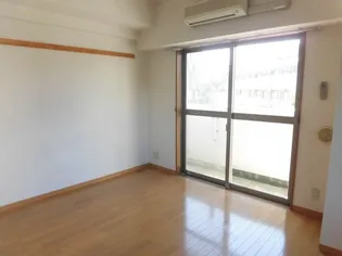 シルビアII【2階】の居間