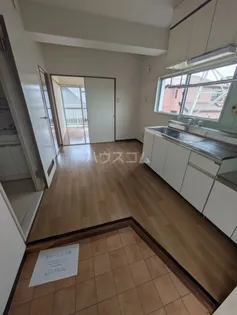 コープカネマス【3階】の玄関