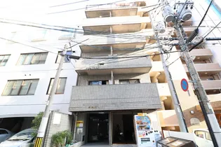 中央ビル【2階】の外観