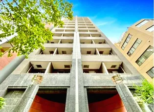 パレステュディオ新宿御苑駅前【9階】の外観