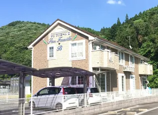 サン ファミール IIの画像