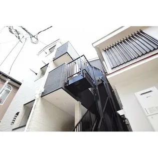 DEN新子安【3階】の外観