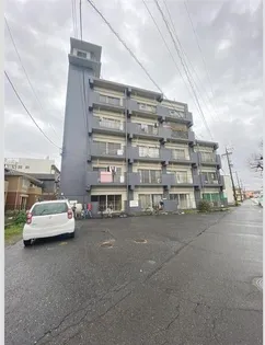 レジリエンス三里【5階】の外観