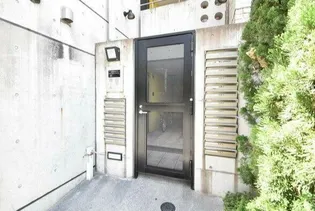 東京都新宿区西五軒町【マンション】の外観