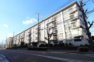 マンション塚口【2階】の外観