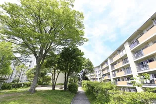 UR鈴蘭台第二【3階】の外観