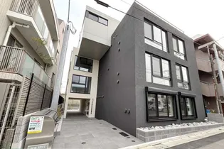 東京都世田谷区弦巻4【マンション】の外観