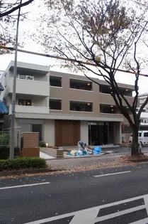 アネスティー【3階】の外観