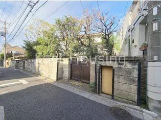 東京都中野区松が丘1【アパート】の外観