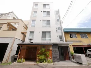 グラシアス大通の画像