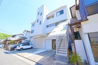 ルミエール柳ヶ丘【2階】の外観