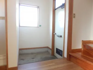 コーポいすずBの玄関