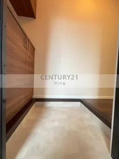 エスト【1階】の玄関