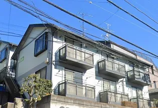 ヴィラ百合丘A【1階】の外観