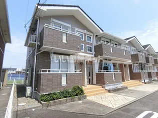 Y Y LILY B棟の画像