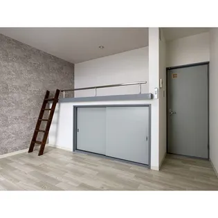 プチハイム【2階】の居間