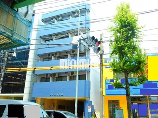 クレスト岩塚【2階】の外観