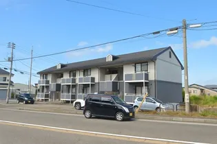 新潟県長岡市中貫町1【アパート】の外観