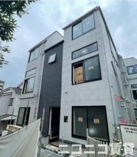 東京都新宿区弁天町【アパート】の外観