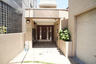 東京都狛江市和泉本町1【マンション】の外観