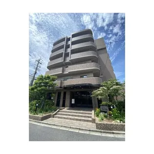 ローレルフラッツの画像