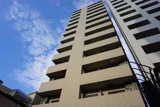 東京都文京区千駄木3【マンション】の外観