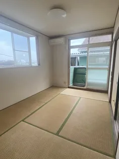 マルワレジデンス石下第2A【2階】の居間