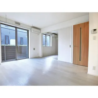 Rosa Pallido【1階】の外観