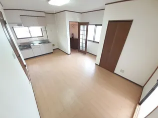 コーポ外間【2階】の居間