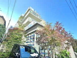 ロイヤルシーズン新宿柏木【1階】の外観