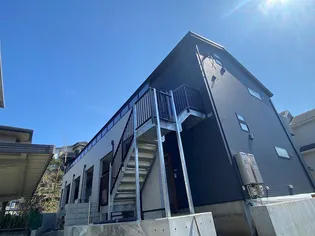 神奈川県平塚市真田4【アパート】の外観