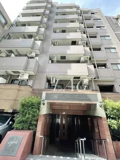 東京都港区麻布十番3【マンション】の外観