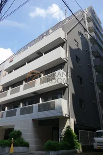 ラグジュアリーアパートメント本郷【2階】の外観