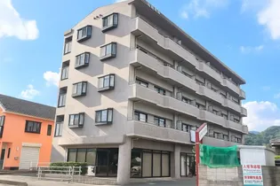 シャトル三の宮【4階】の外観