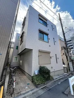 La Base Secrete【1階】の外観