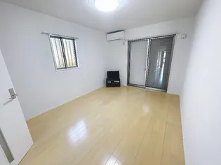 ベルフォーレ和多田【2階】の居間