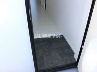 GOENNII【1階】の玄関