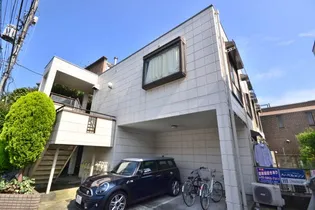 フラット223【2階】の外観