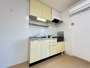 クレセント北峰 A棟【2階】のキッチン