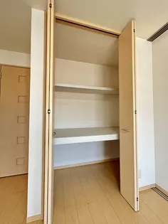 クレセント北峰 A棟【2階】の内装