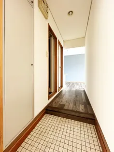 ロックバレー庄町【3階】の玄関