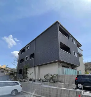 ソレムニティ【1階】の外観