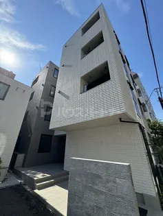 メゾン ド アイの画像