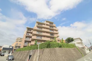 ヴィレッジバンブー【4階】の外観