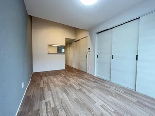 メゾン・ド・アンジュA棟【2階】の居間