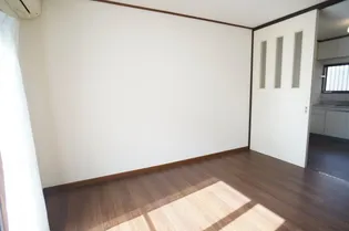 ホワイトレジデンスA棟の居間