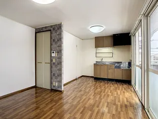 トゥインクル・デュ・ボヌール【2階】の居間